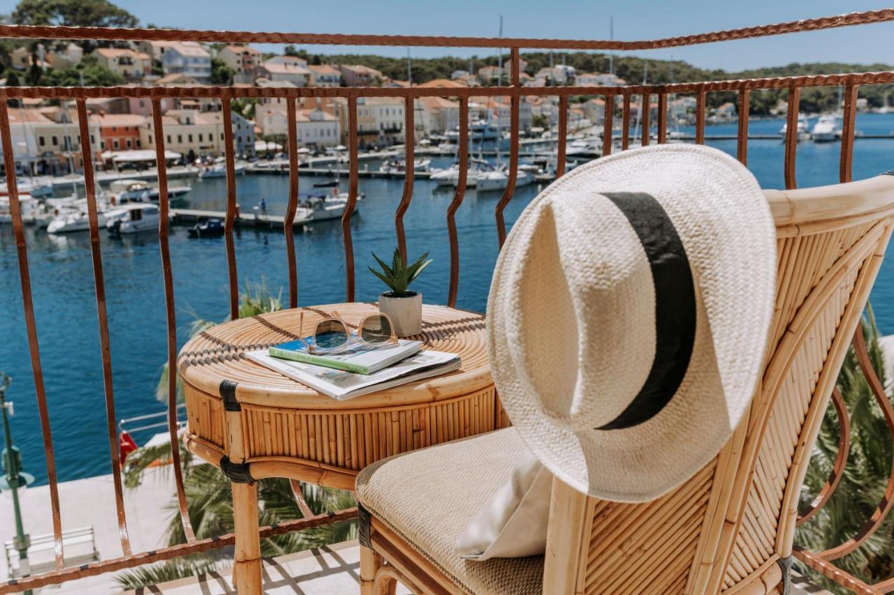 Hotel Apoksiomen Mali Lošinj Zewnętrze zdjęcie