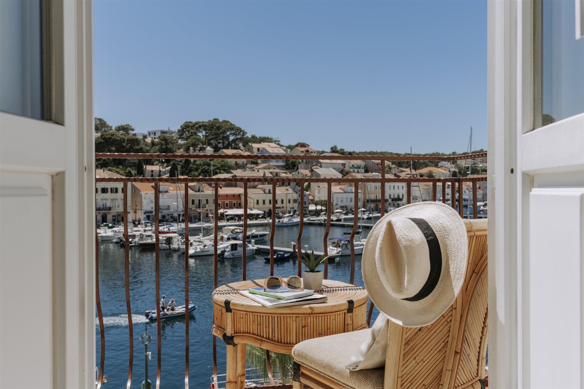 Hotel Apoksiomen Mali Lošinj Zewnętrze zdjęcie
